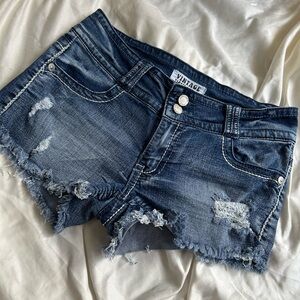Almost Famous “Vintage” Low rise shorts size 5